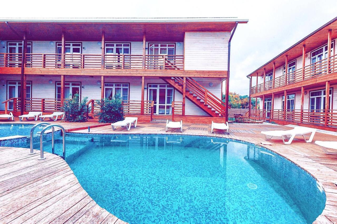 Guest House Amshin トゥサンドリプシュ エクステリア 写真